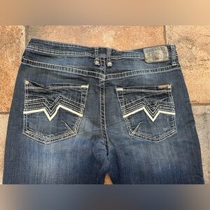 Salvage anarchy straight, relaxed, fit jeans
Buckle Exclusive